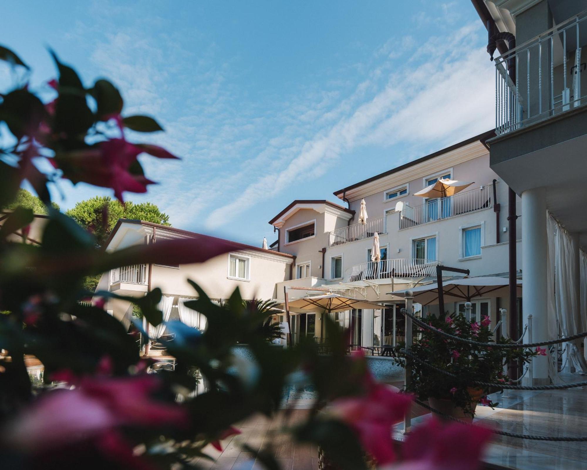 Hotel Stella Della Versilia Marina di Massa Exterior photo